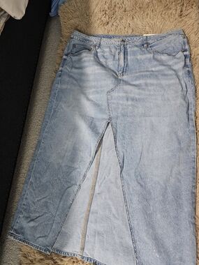 American Eagle Outfitters Light Blue Denim Skirt-Jeans with Front Slit